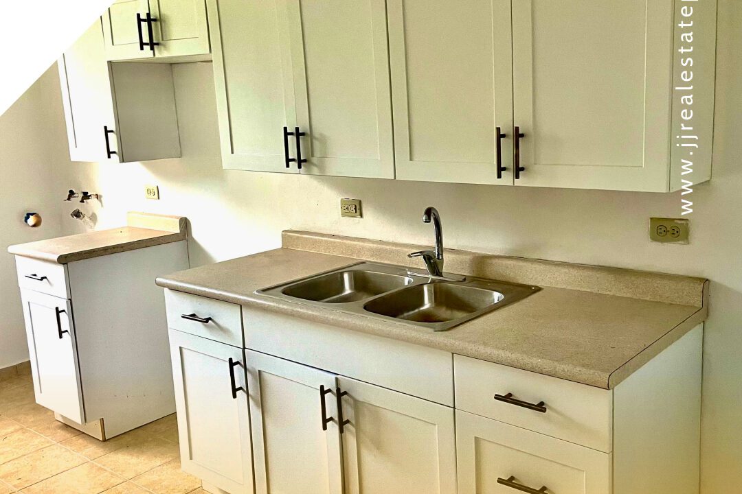 6864C4A8-BB7E-4E11-8972-1C3C1F0DBF31