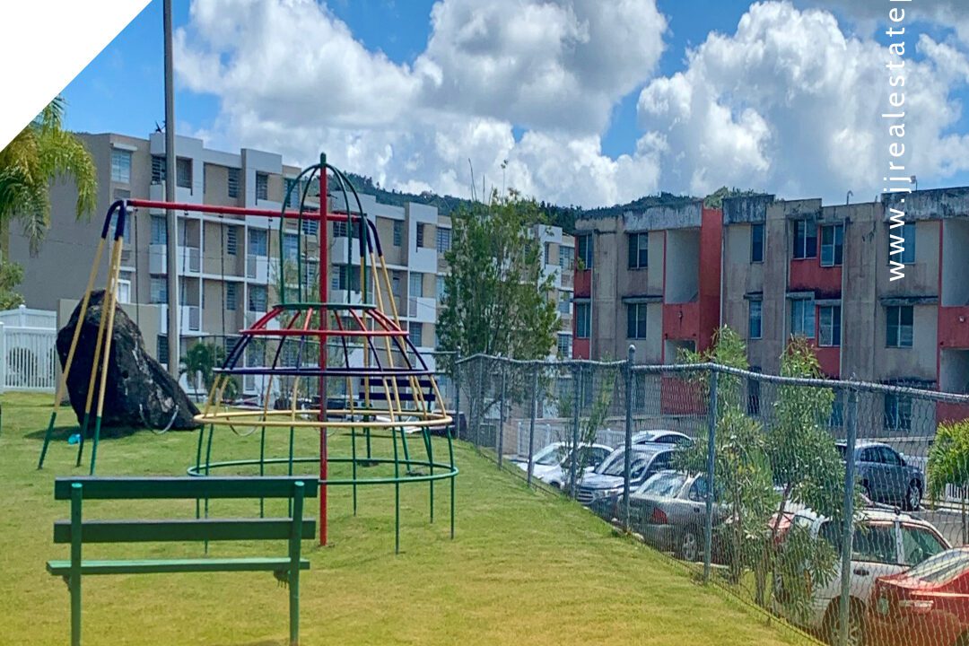 9737CD92-AD52-4F9B-892F-179E867C7A76