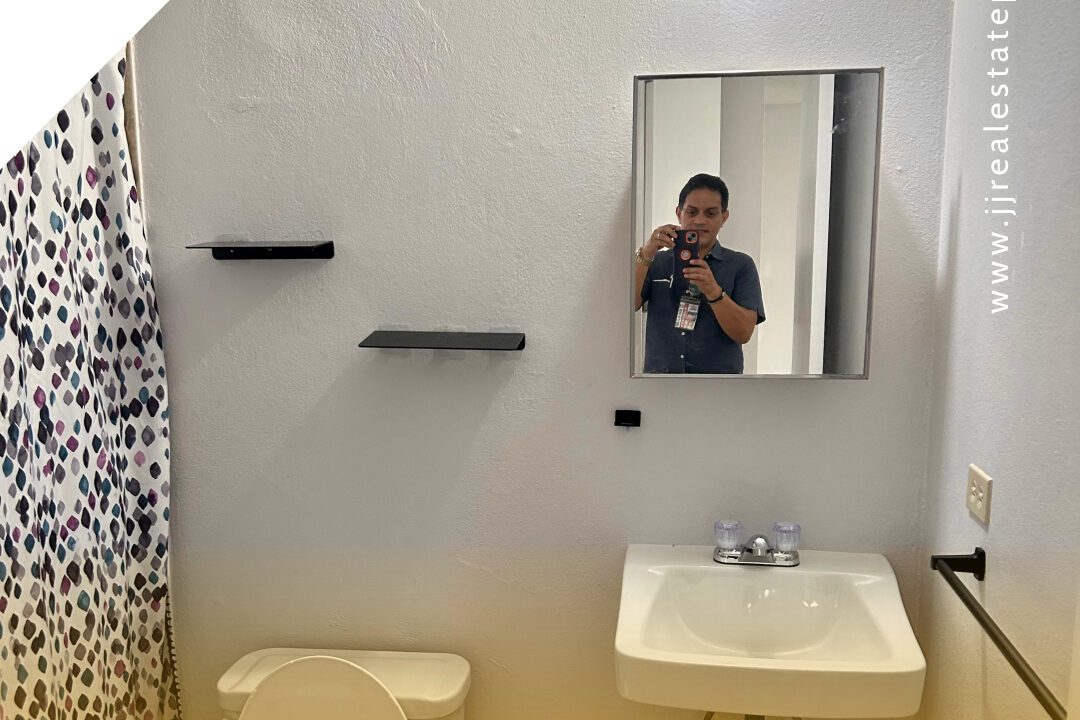 E22C0D0C-8E3B-4888-A0BE-F670D5AA871A