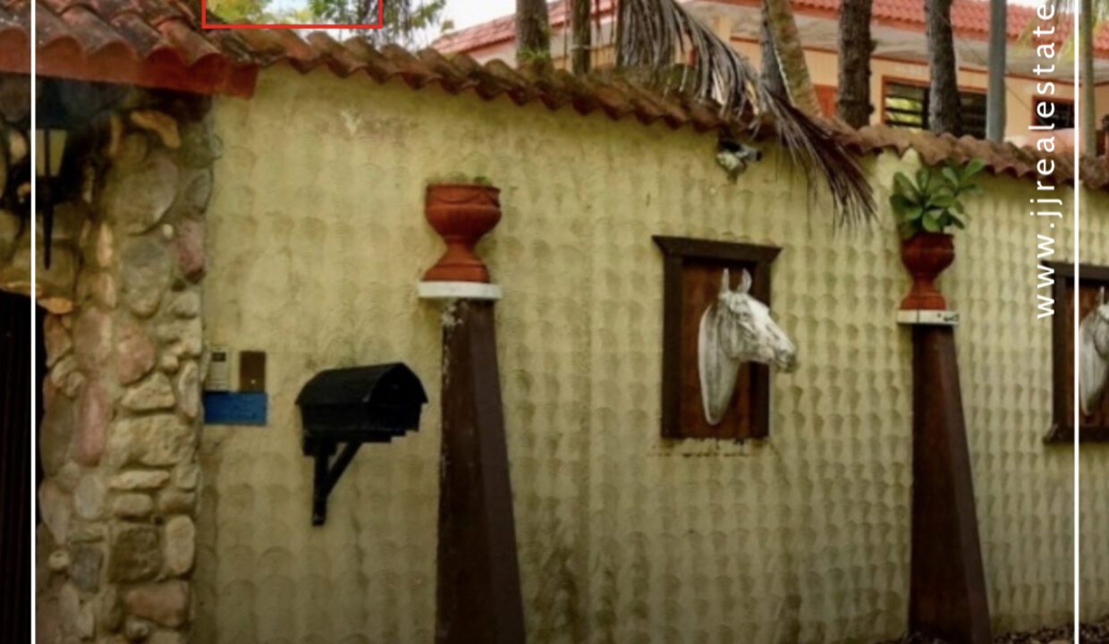 22CDAC5C-EEAF-46CA-A8BF-0CABF5ECE468