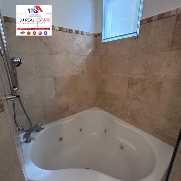 98E5A3CE-E76A-4DD2-AA1E-1D002C95B8A7