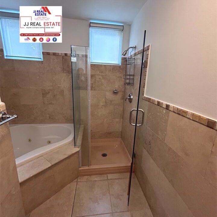 F4F2C7F5-9921-40A8-A3E3-212C684E5B11